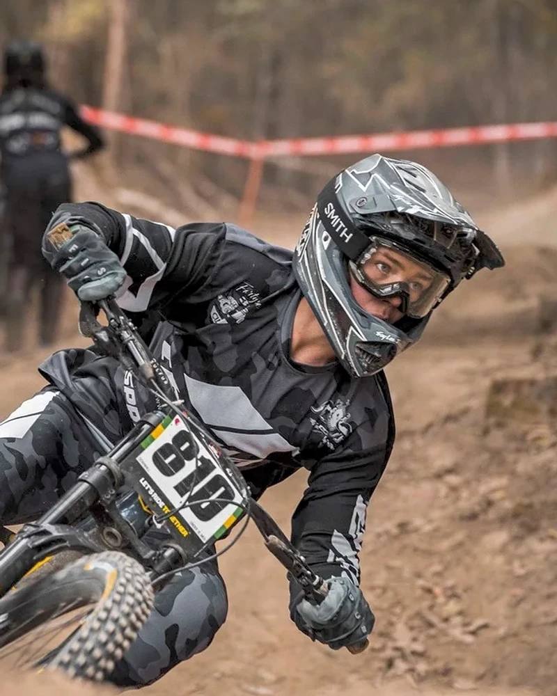 THRILA Nimitz Jersey racewear on a rider