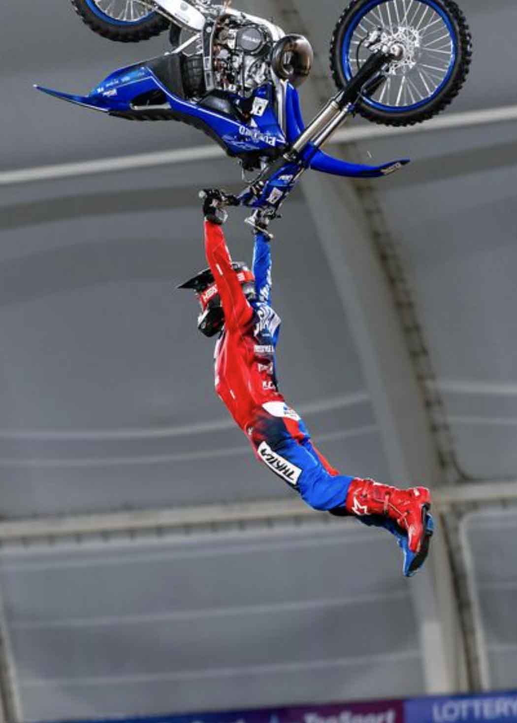 Vanquish Motocross Gear (2-3 Weeks)