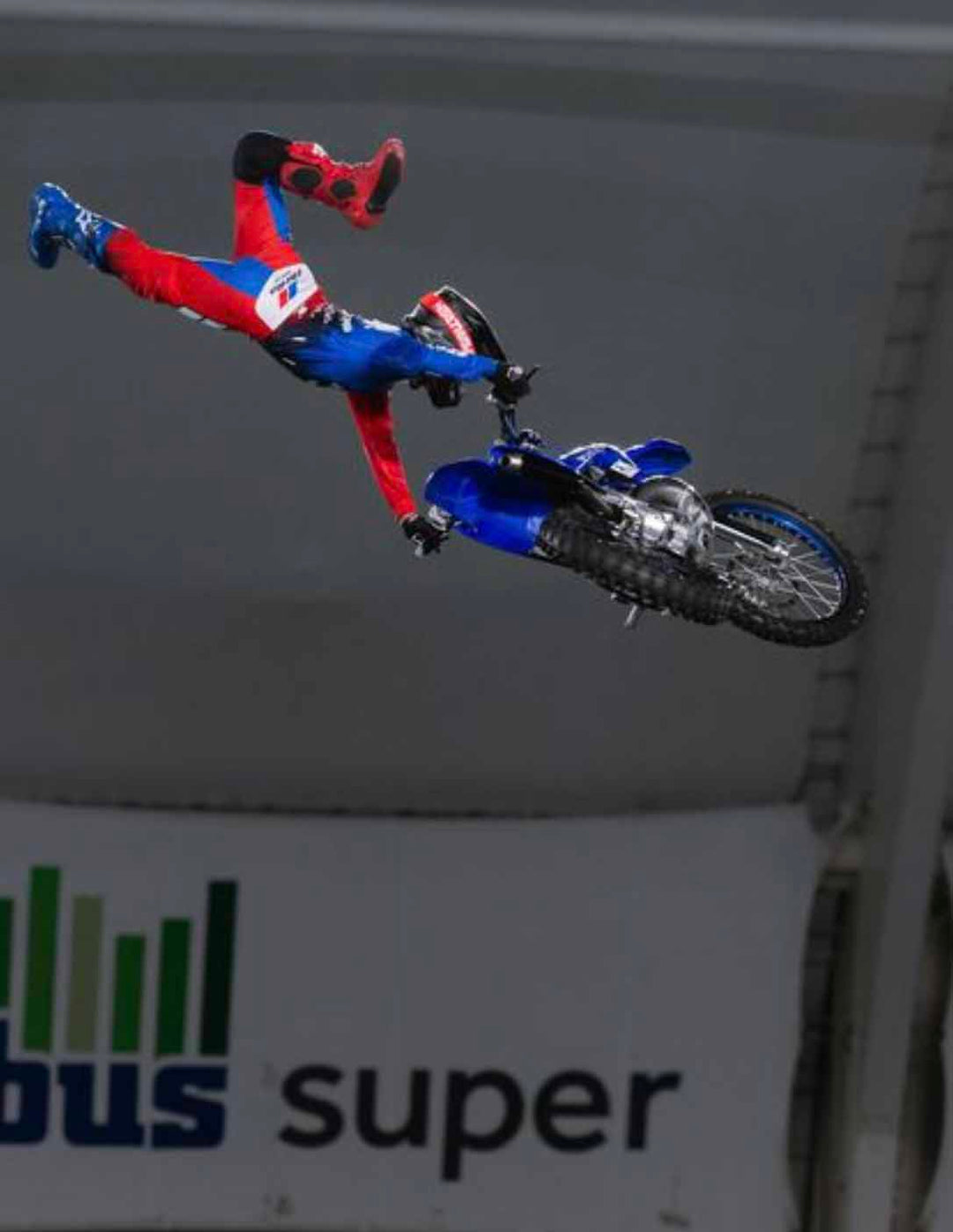 Vanquish Motocross Gear (2-3 Weeks)